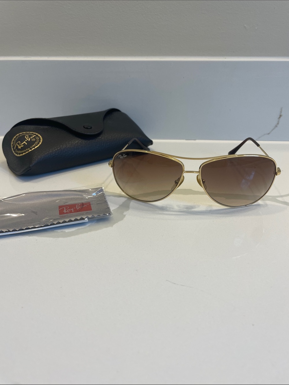 Ray-Ban Women's Gold Frame Brown Gradient Aviator Sunglasses